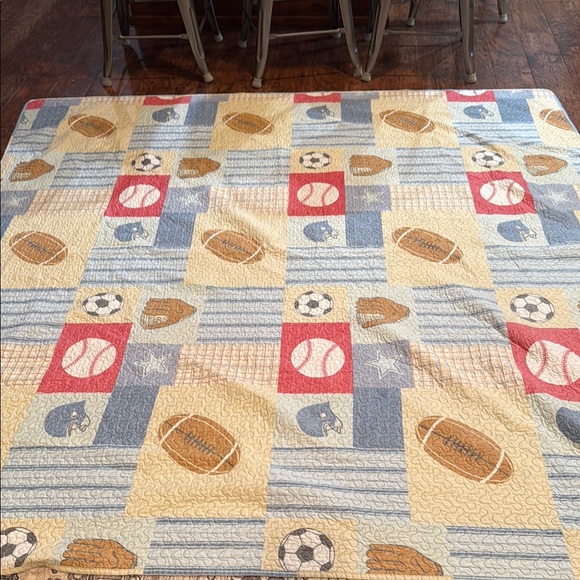 not available Other - Red and Blue Sports-Themed Quilt Bedding